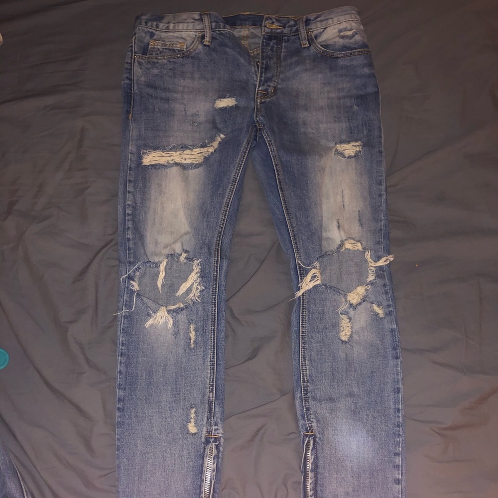 Mnml distressed denim. High quality . Ankle zipper